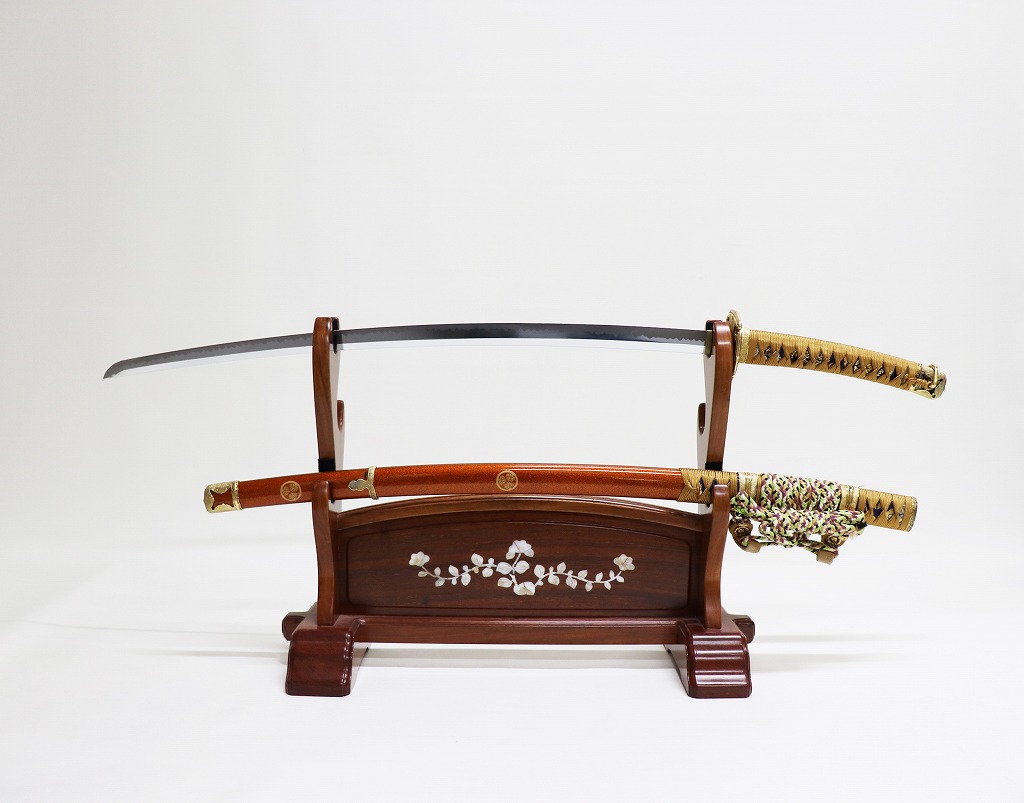 Japanese Sword (Mozoto) (Tachi Sword with Mitsuba Aoi Crest and Thread-Wrapped Mounting)
